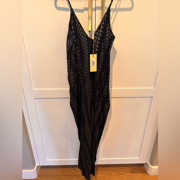 Elan Navy Dress with Gold Patterns - Picture 9 of 9